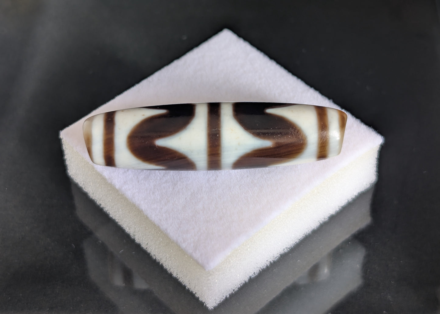 Antique Double Tiger Tooth Dzi Bead