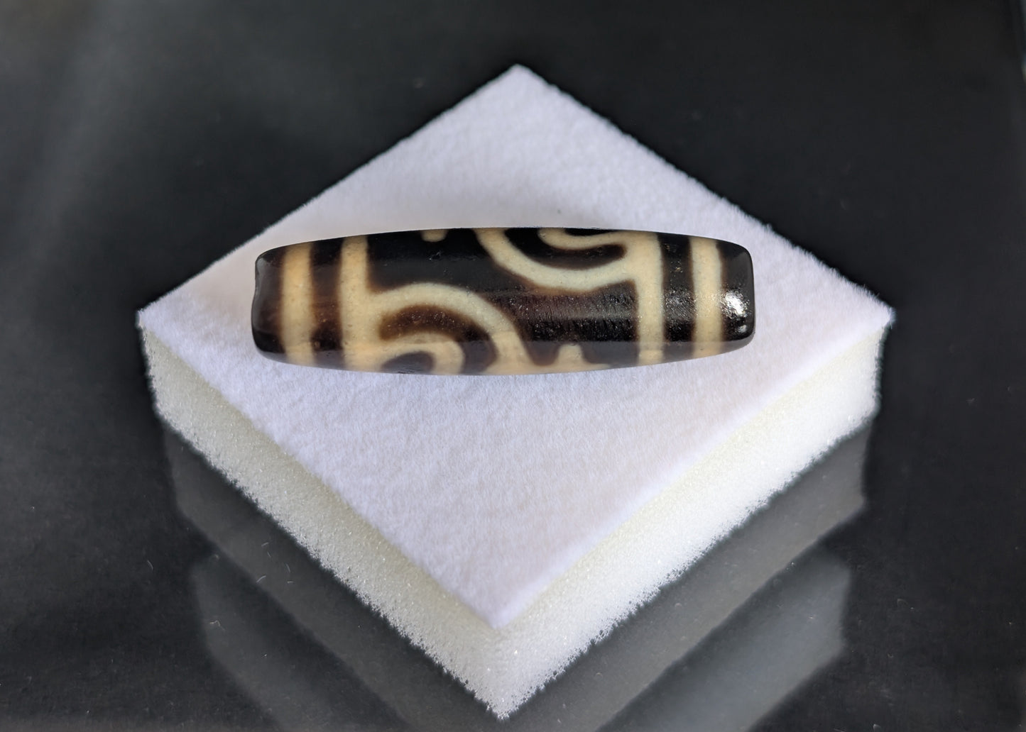 Ancient Treasure Vase Dzi