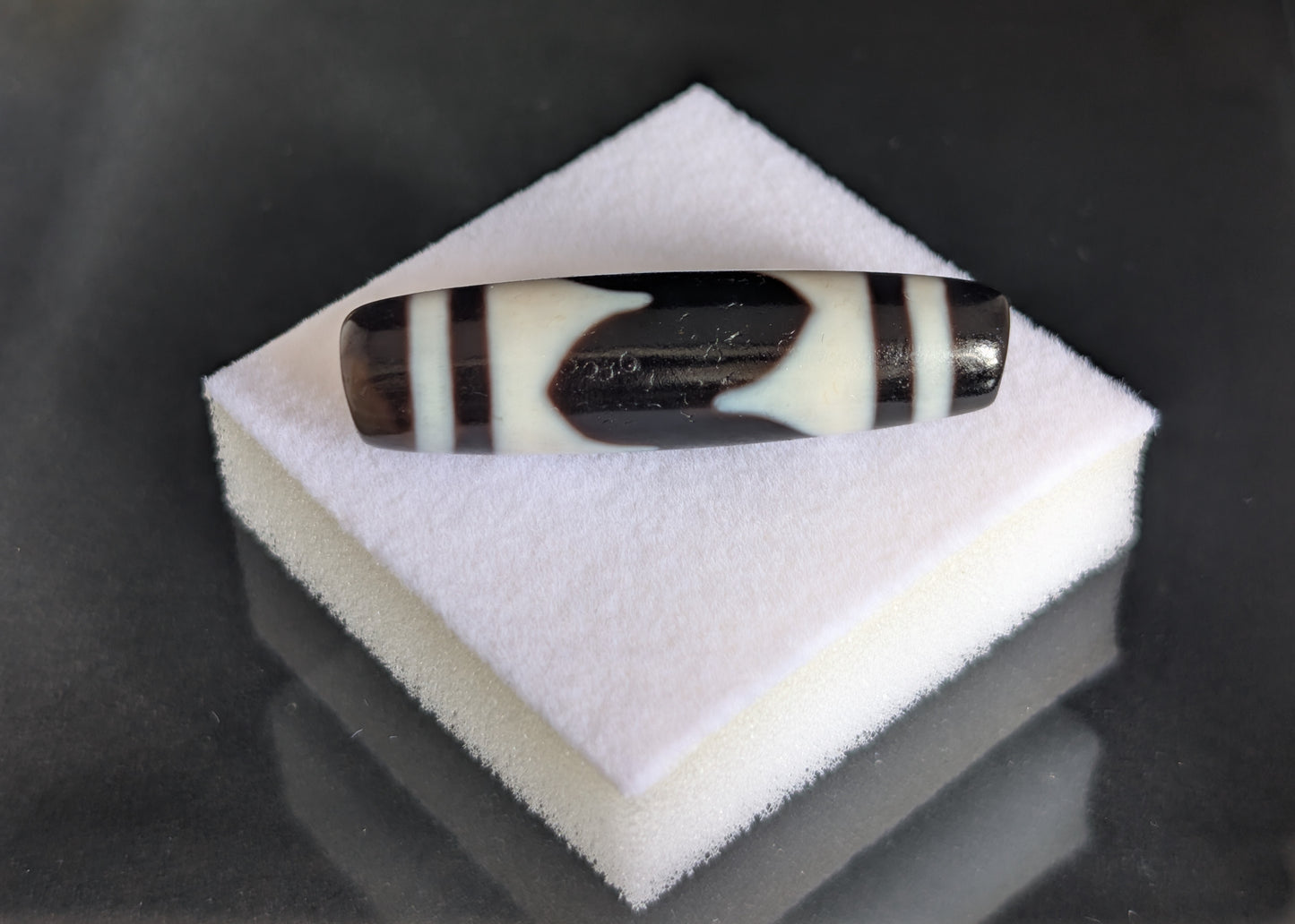 Antique Tiger Tooth Dzi Bead