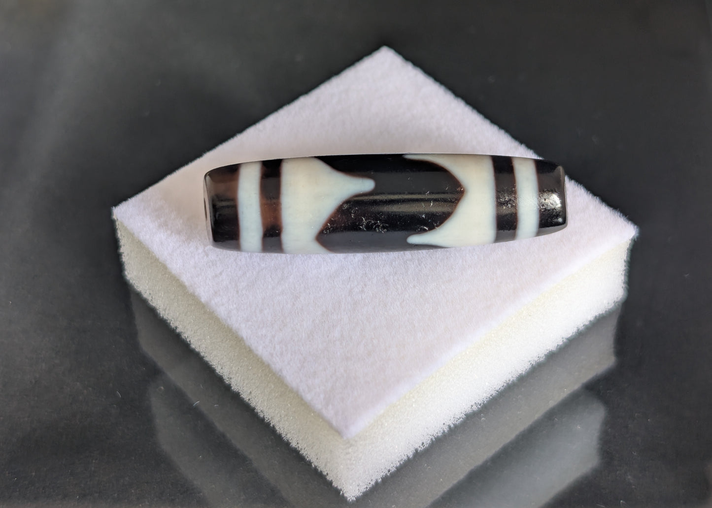 Antique Tiger Tooth Dzi Bead