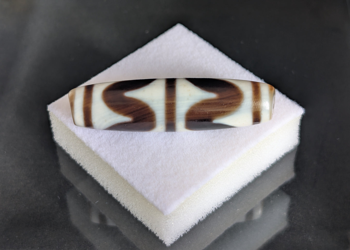 Antique Double Tiger Tooth Dzi Bead