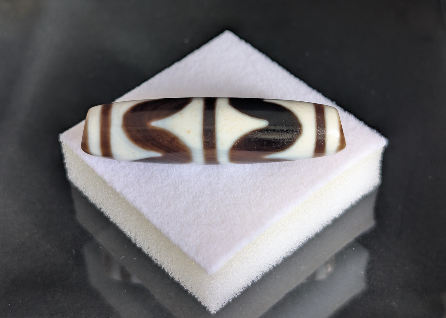 Antique Double Tiger Tooth Dzi Bead