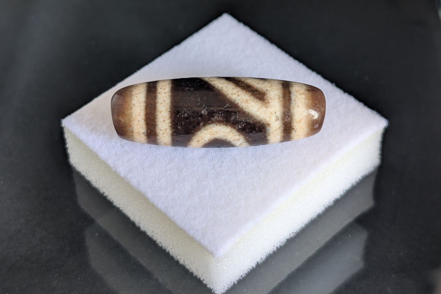 Johkang One-Eye Mountain Peak Dzi Bead