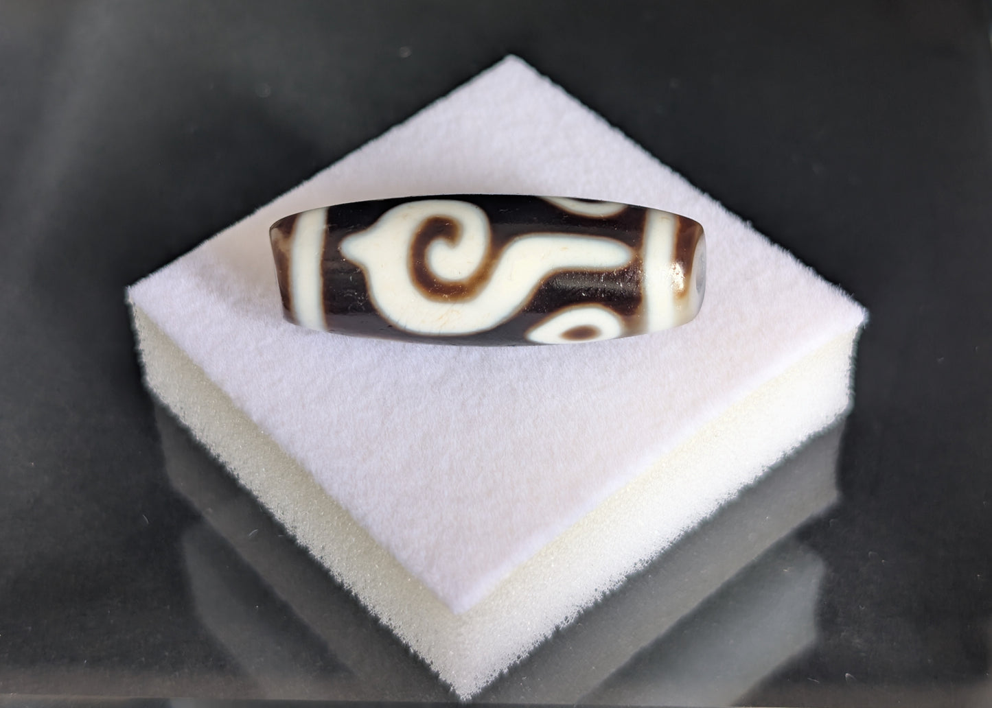 Antique Four-Eye Conch Dzi