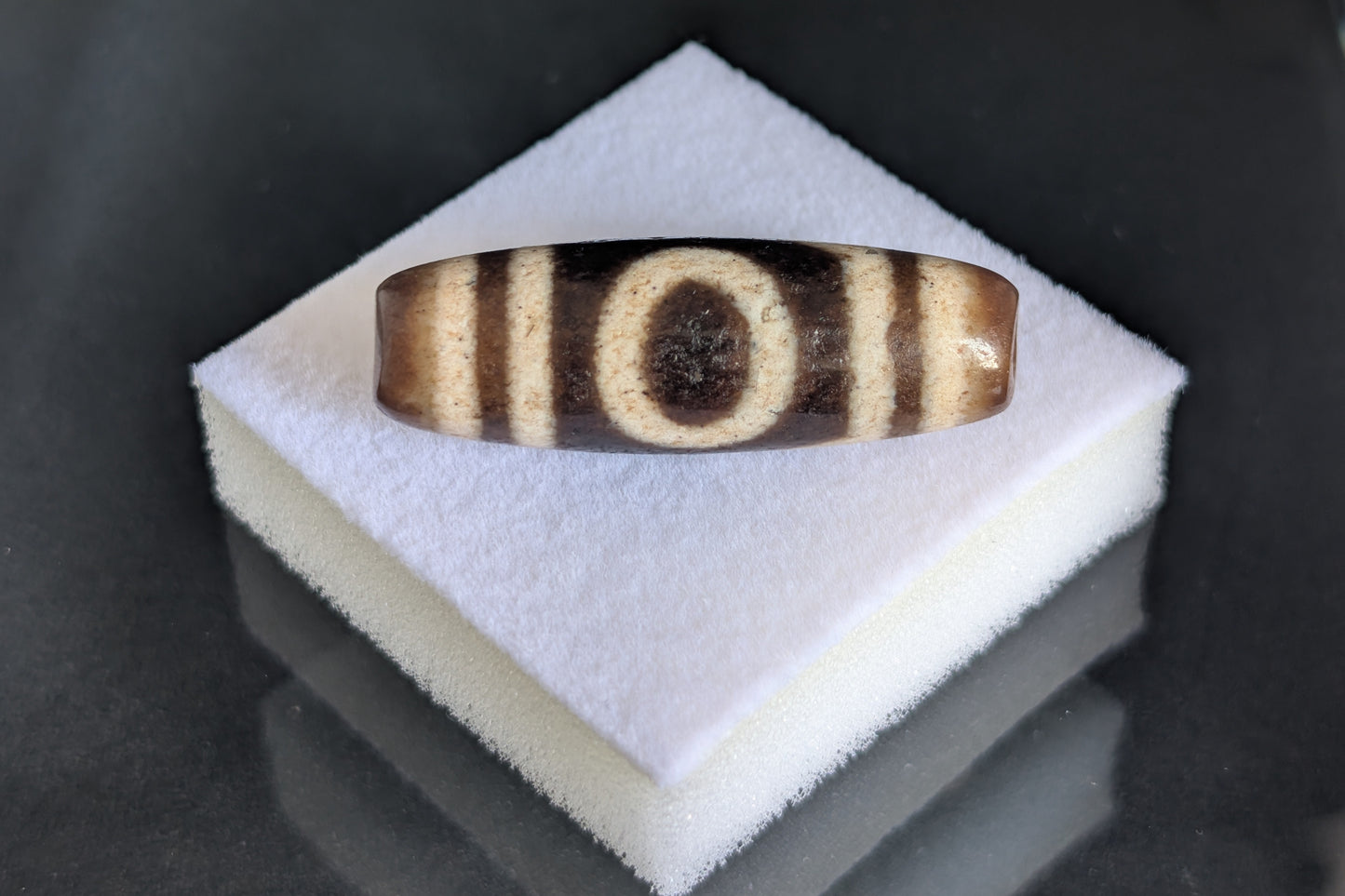 Johkang One-Eye Mountain Peak Dzi Bead