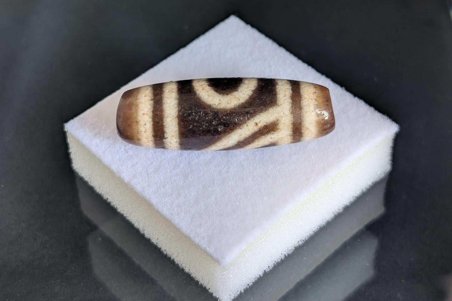 Johkang One-Eye Mountain Peak Dzi Bead