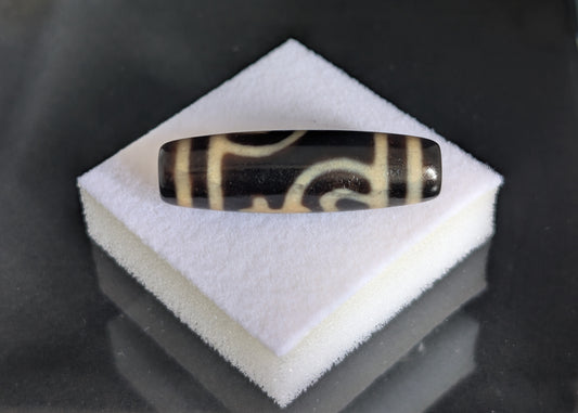 Ancient Treasure Vase Dzi