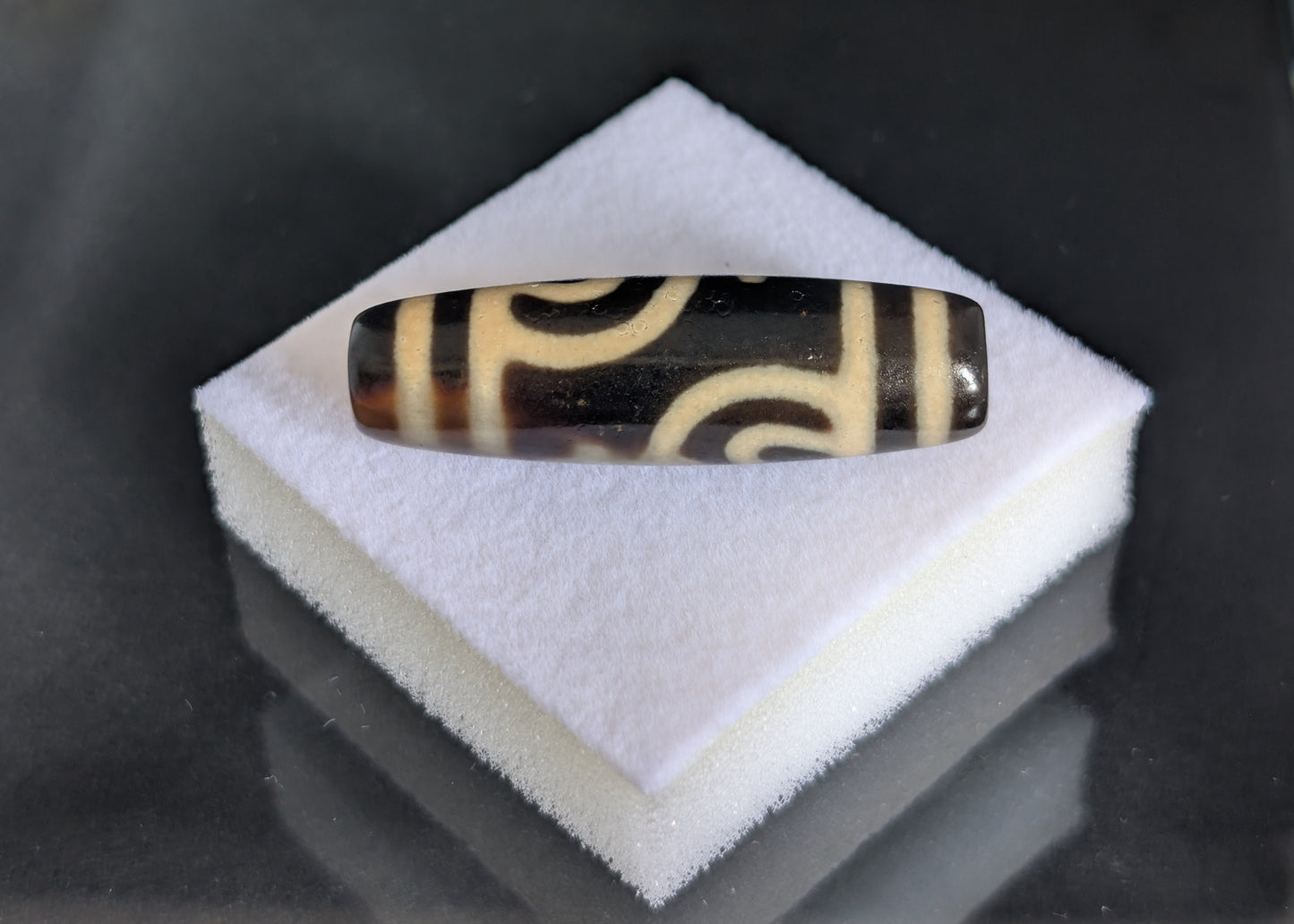 Ancient Treasure Vase Dzi