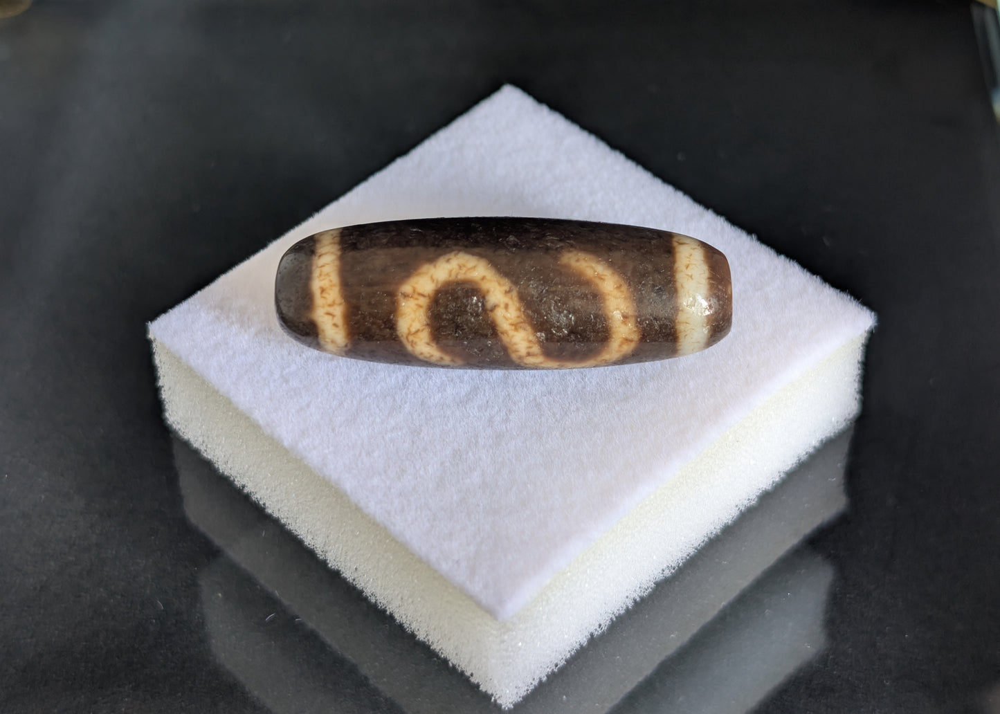 Johkang Money Hook Dzi Bead